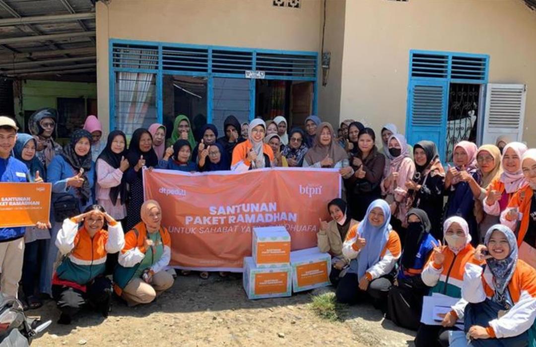 Santunan Paket Ramadhan BTPN Syariah Bersama DT Peduli Sumbar, Ringankan Beban Masyarakat di Padang 