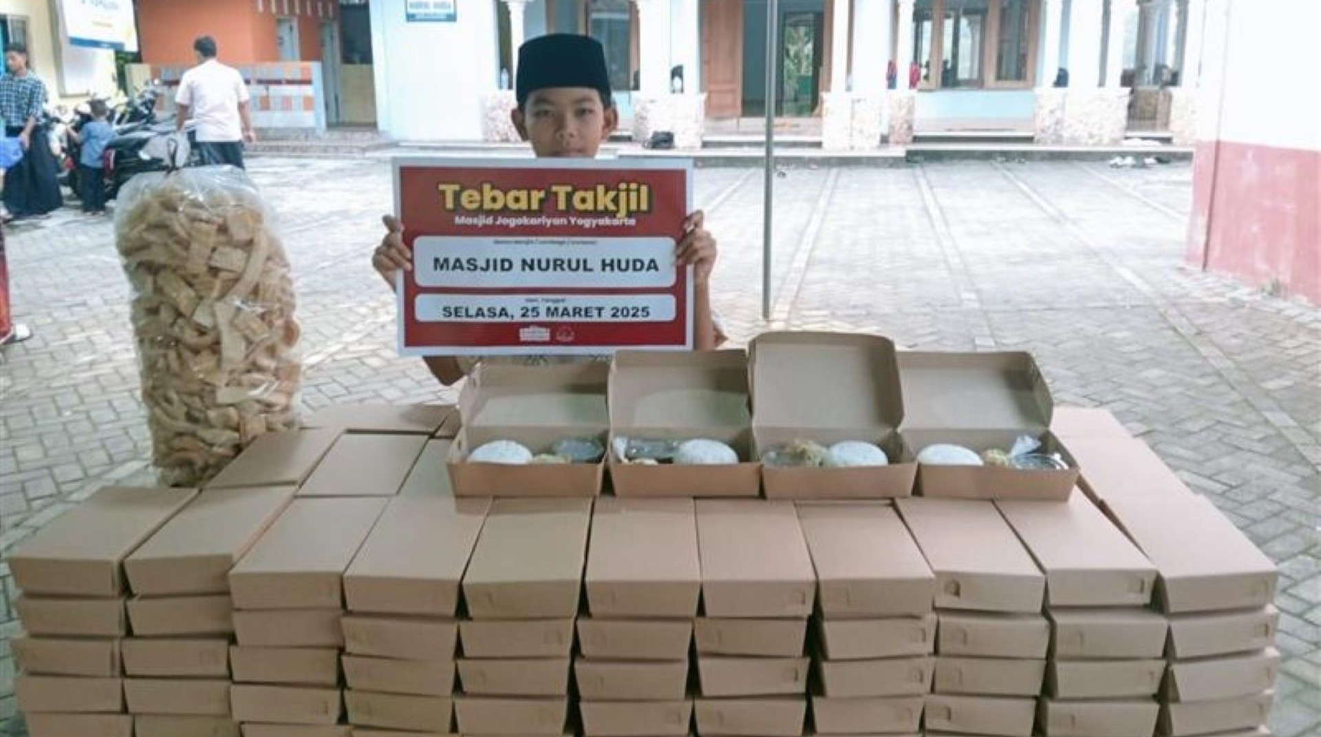 DT Peduli Yogyakarta Bersama Masjid Jogokariyan Salurkan 400 Paket Buka Puasa ke Gunungkidul 