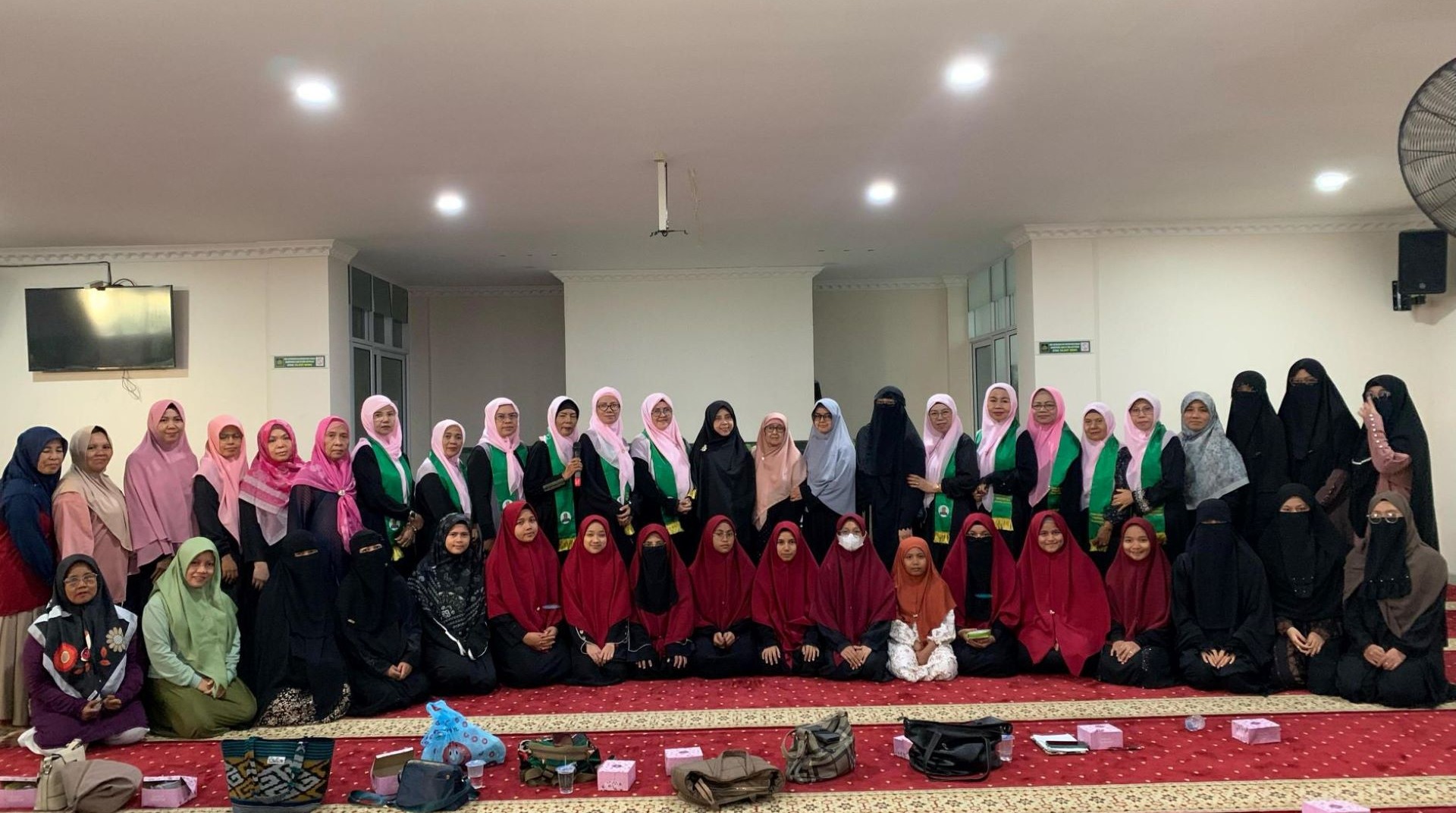 Santri Rumah Tahfidz Qur'an Padang Merajut Ukhuwah Bersama GMI Padang 