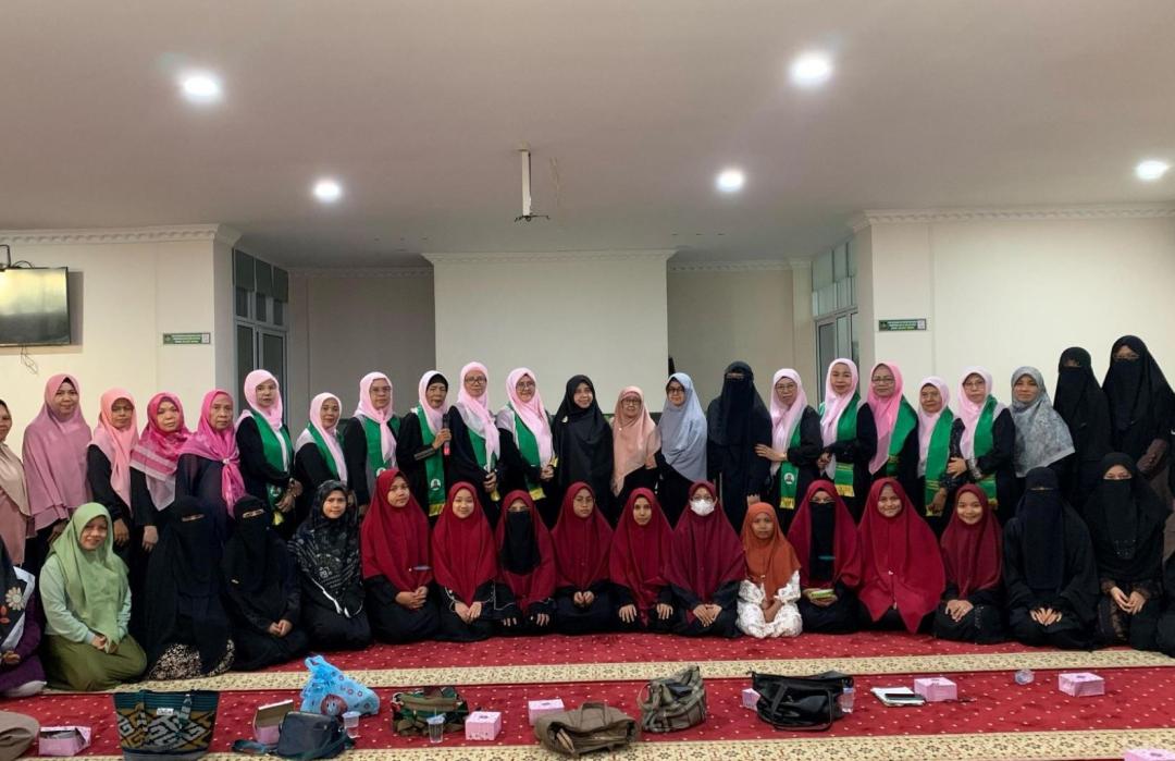 Santri Rumah Tahfidz Qur'an Padang Merajut Ukhuwah Bersama GMI Padang 
