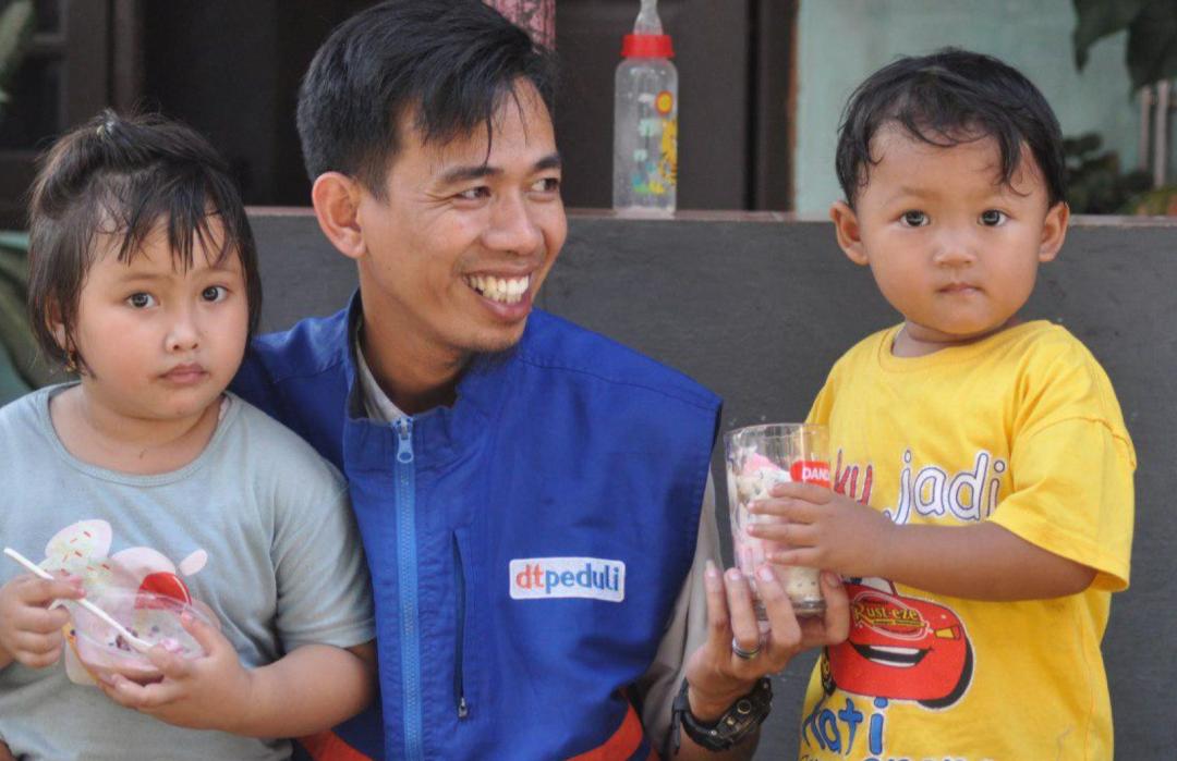 Berbagi Manisnya Kebaikan di Hari Jumat 