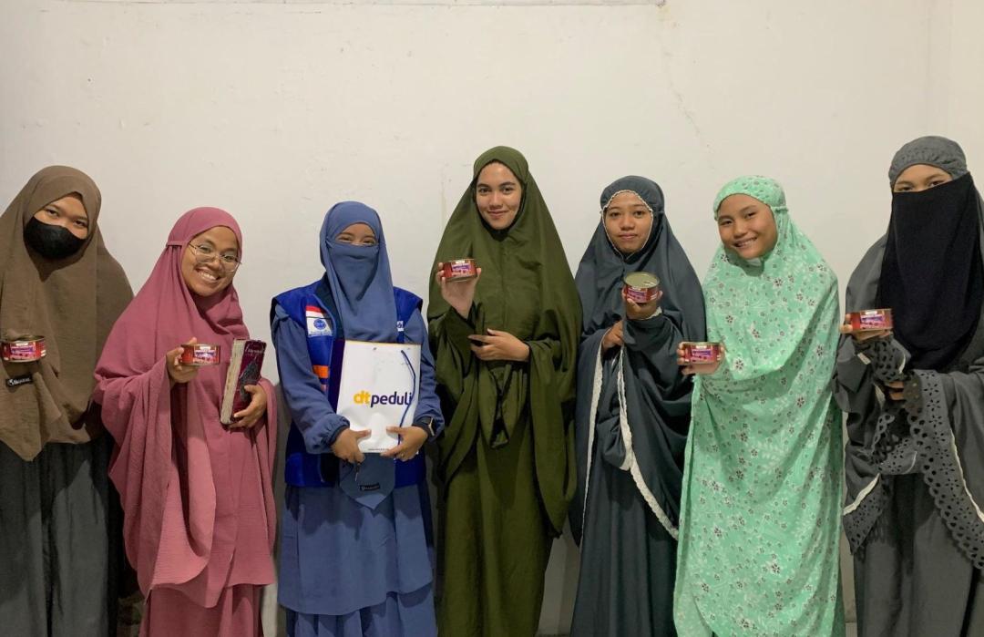 DT Peduli Sumbar Distribusikan Kornet Qurban ke Rumah Qur’an Halimah 