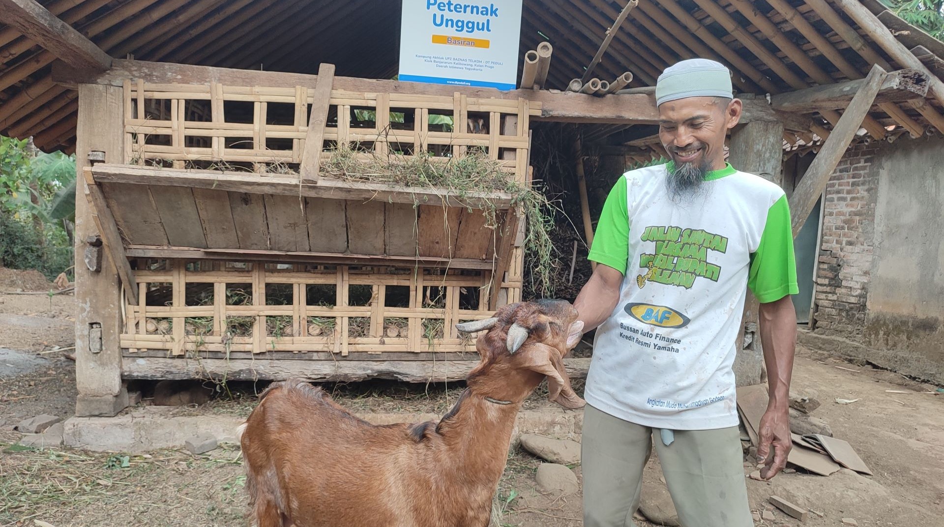 Pendampingan Kelompok Ternak Al-Barokah di Kampung Akhlak Banjararum: Kambing Siap Qurban Laku Terjual 
