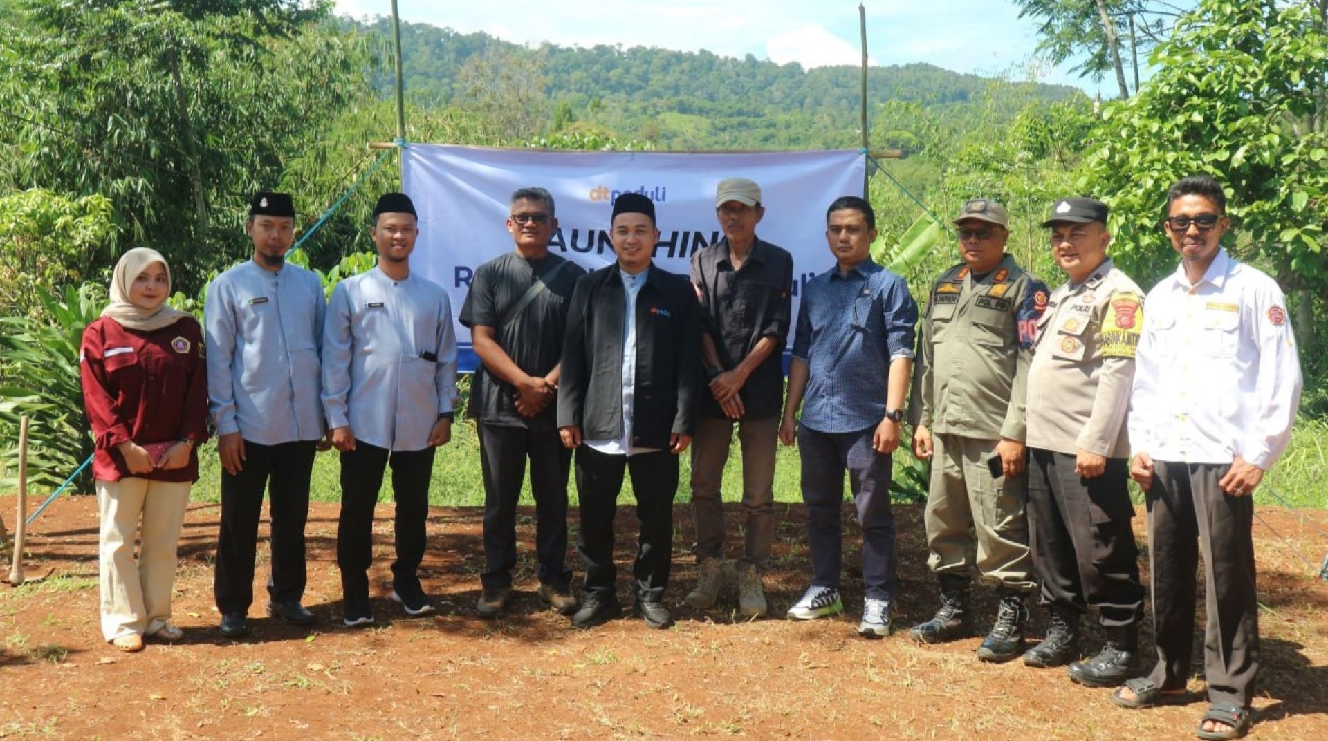 DT Peduli Resmikan Recycle House untuk Penyintas Bencana Pergerakan Tanah Nyalindung 
