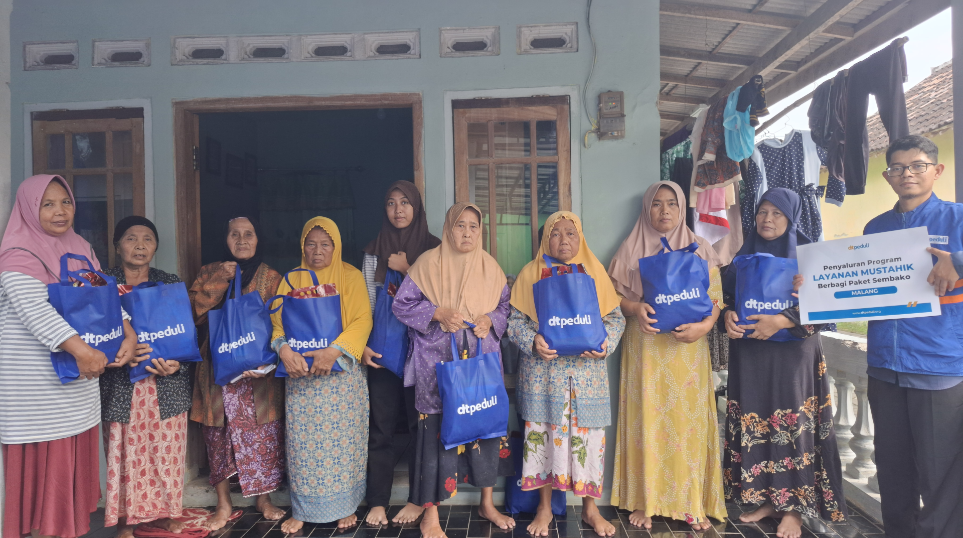 DT Peduli Malang Salurkan Bantuan untuk Dhuafa, Janda, dan Anak Yatim di Pasuruan 