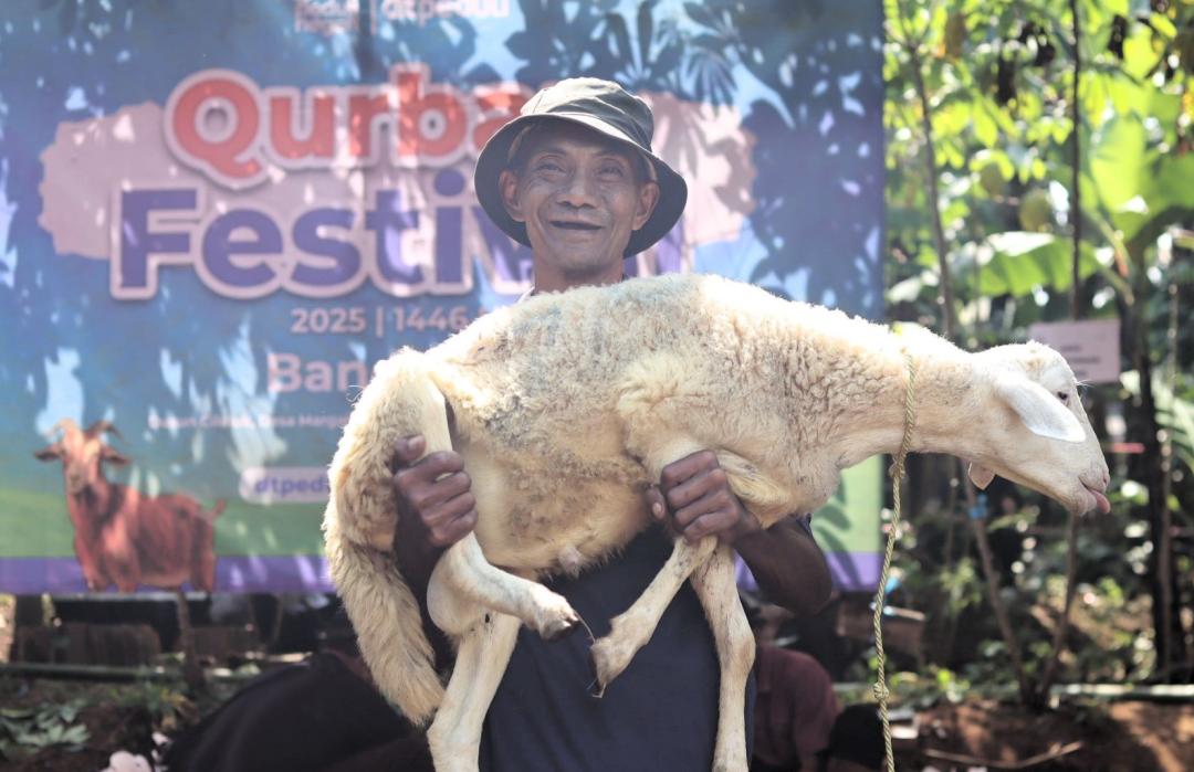Perdana, DT Peduli Gelar Qurban Fest di Tanjungsari Sumedang 