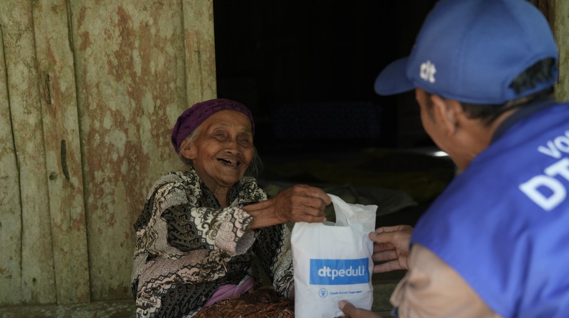 Qurban DT Peduli Membawa Harapan dan Air Mata Bahagia bagi Warga Temu Ireng 