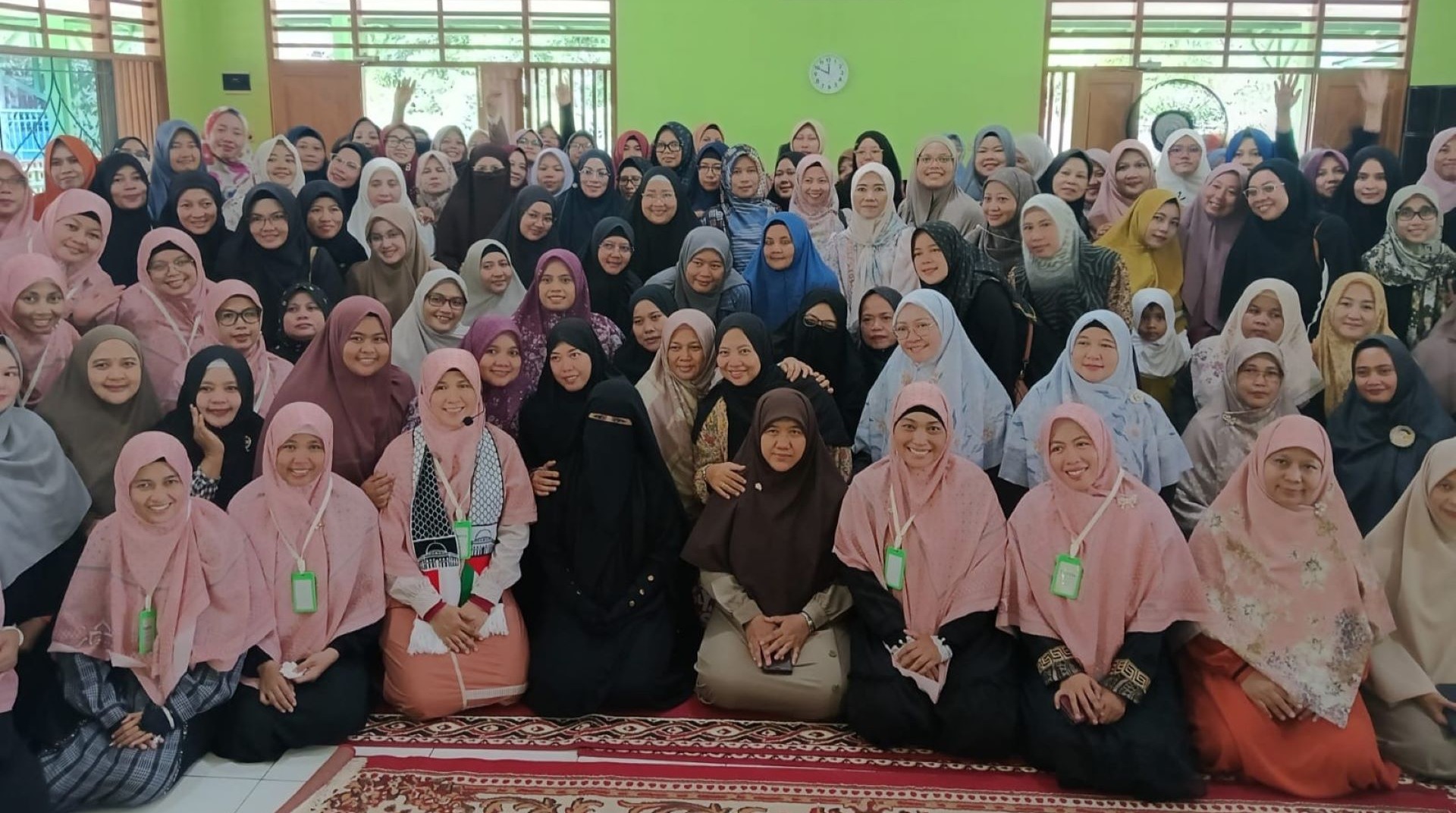 Kajian Muslimah Bersama Umi Pipik: FKKS dan DT Peduli Ajak Jamaah Tingkatkan Iman dan Kepedulian Sosial