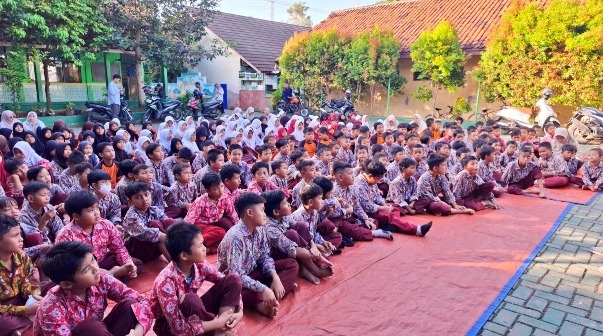 Kolaborasi DT Peduli dan SDN 21 Kota Serang untuk Peduli Palestina 