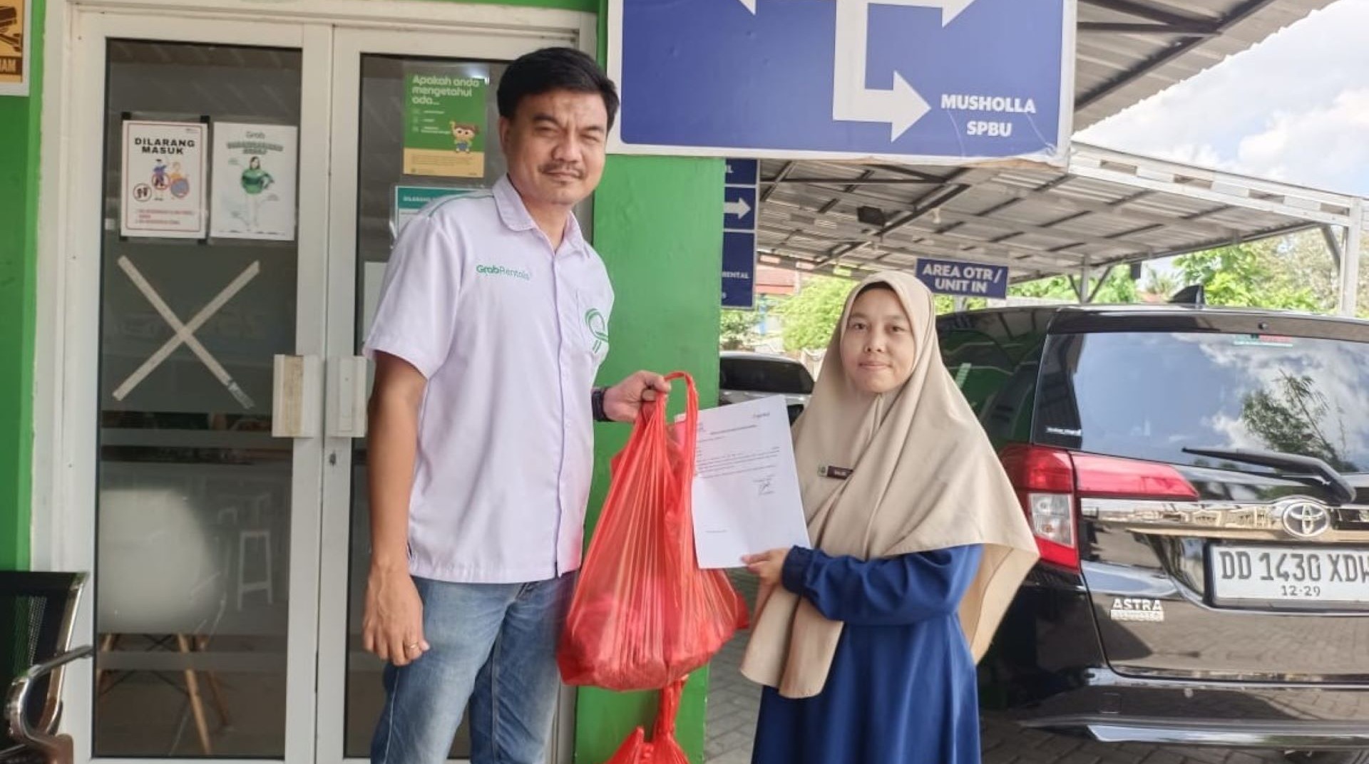 Grabrental dan DT Peduli Sulsel Salurkan Qurban untuk Pegawai di Hari Tasyrik Ketiga 