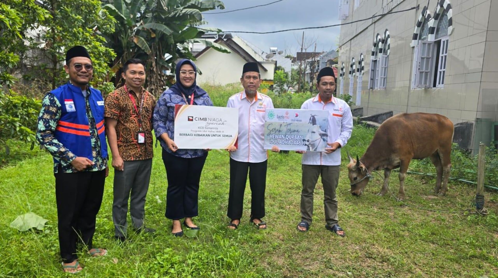 DT Peduli Kalsel dan CIMB Niaga Syariah Bagikan Hewan Qurban di Banjarmasin dan Samarinda 