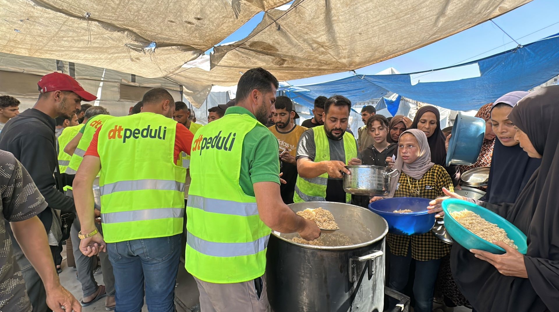 DT Peduli Hadirkan Dapur Umum di Jalur Gaza, Salurkan Harapan di Tengah Krisis 
