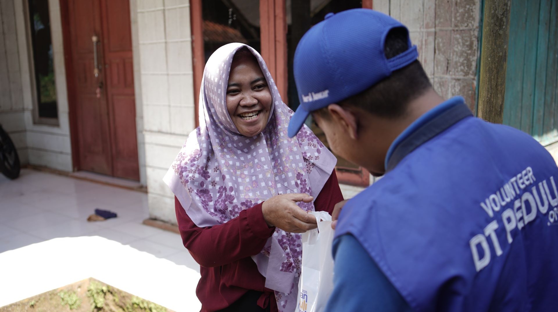 Qurban Peduli Negeri Menyapa Kampung Tanpa Listrik PLN