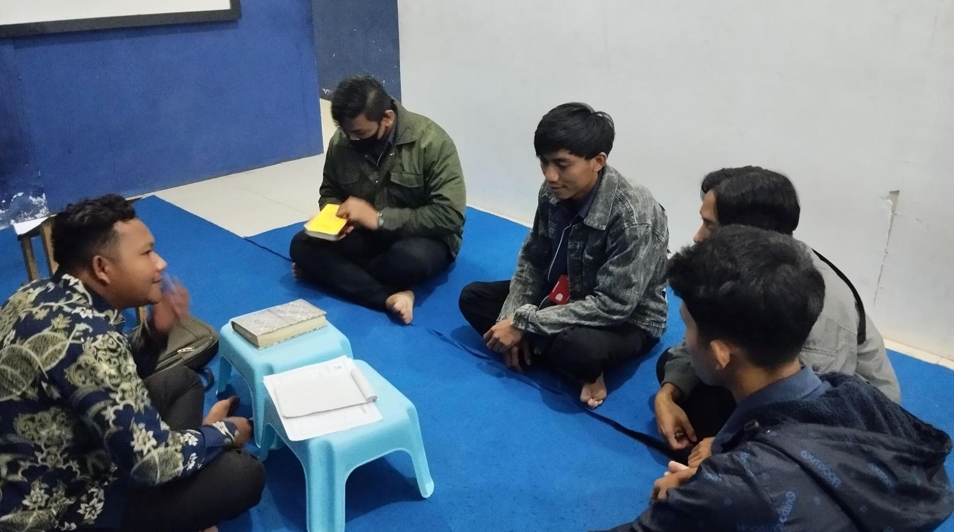 Mewujudkan Lingkungan Kerja Qur’ani, Budiman Swalayan dan DT Peduli Sumbar Gelar Tahsin Karyawan Secara Rutin 
