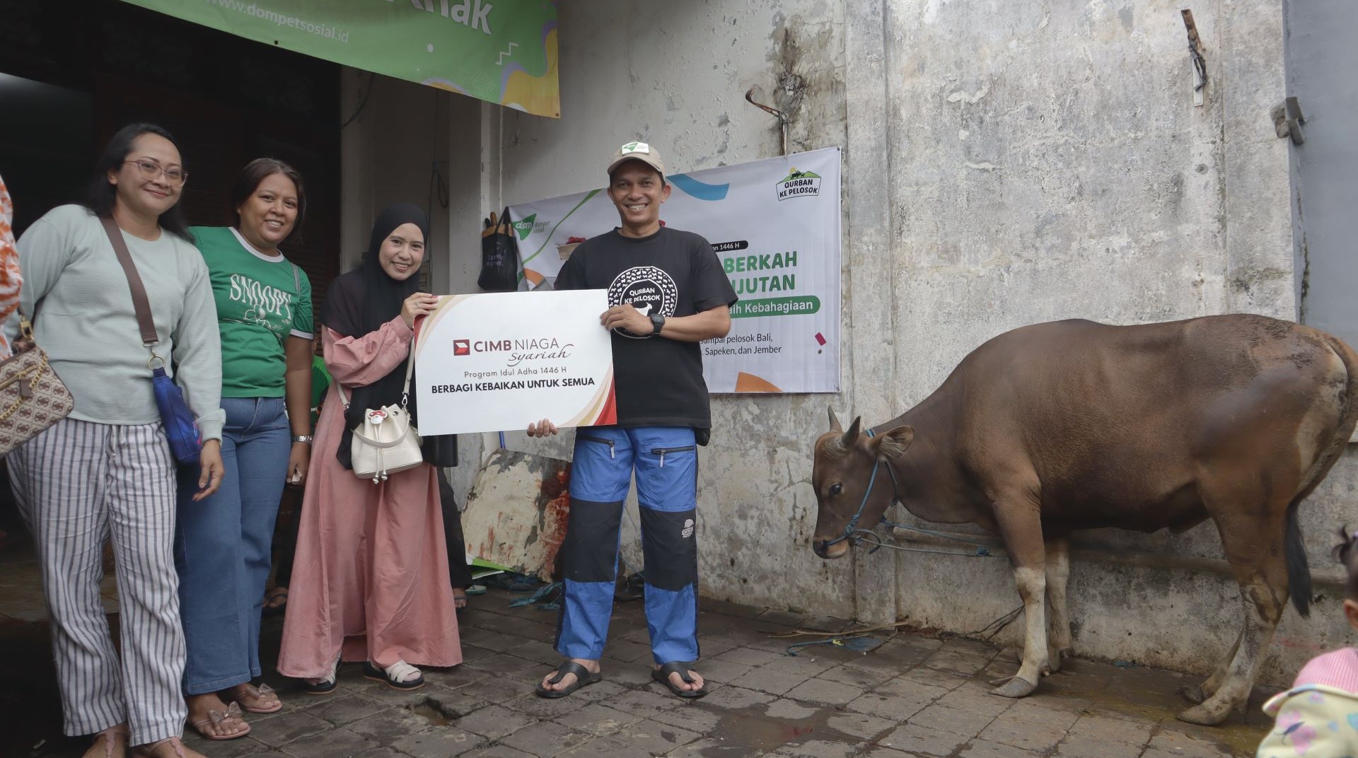 Ukir Senyum Masyarakat melalui Qurban Peduli Negeri di Pulau Dewata