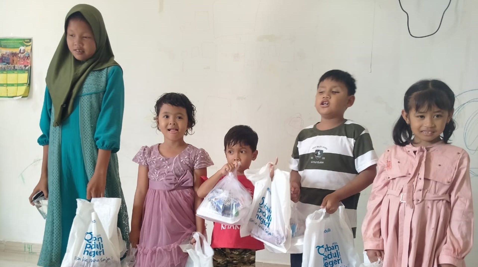 Dari Hati untuk Hati: Qurban DT Peduli Bawa Harapan ke Pelukan Anak-anak Istimewa 