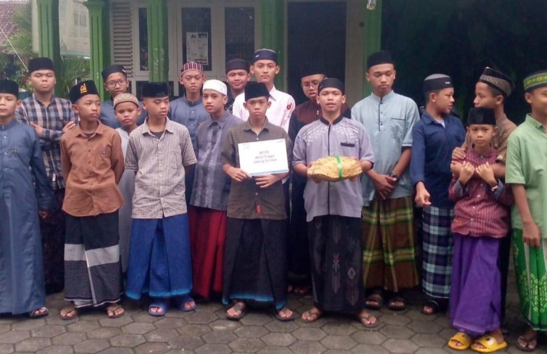 MTTG Telkom Witel Yogya-Jateng Selatan Bersama DT Peduli Salurkan Hewan Qurban untuk Karyawan dan Panti Asuhan 