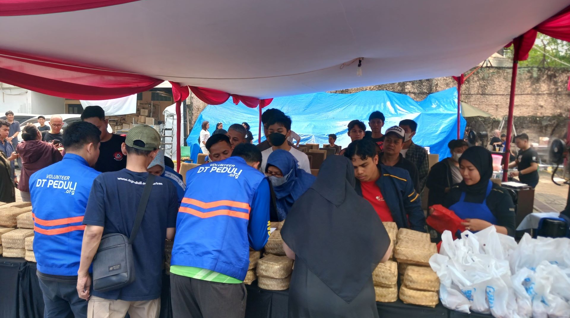 DT Peduli Jakarta Bersama Hachi Group Gelar Kegiatan Qurban untuk Warga Sekitar Ampera