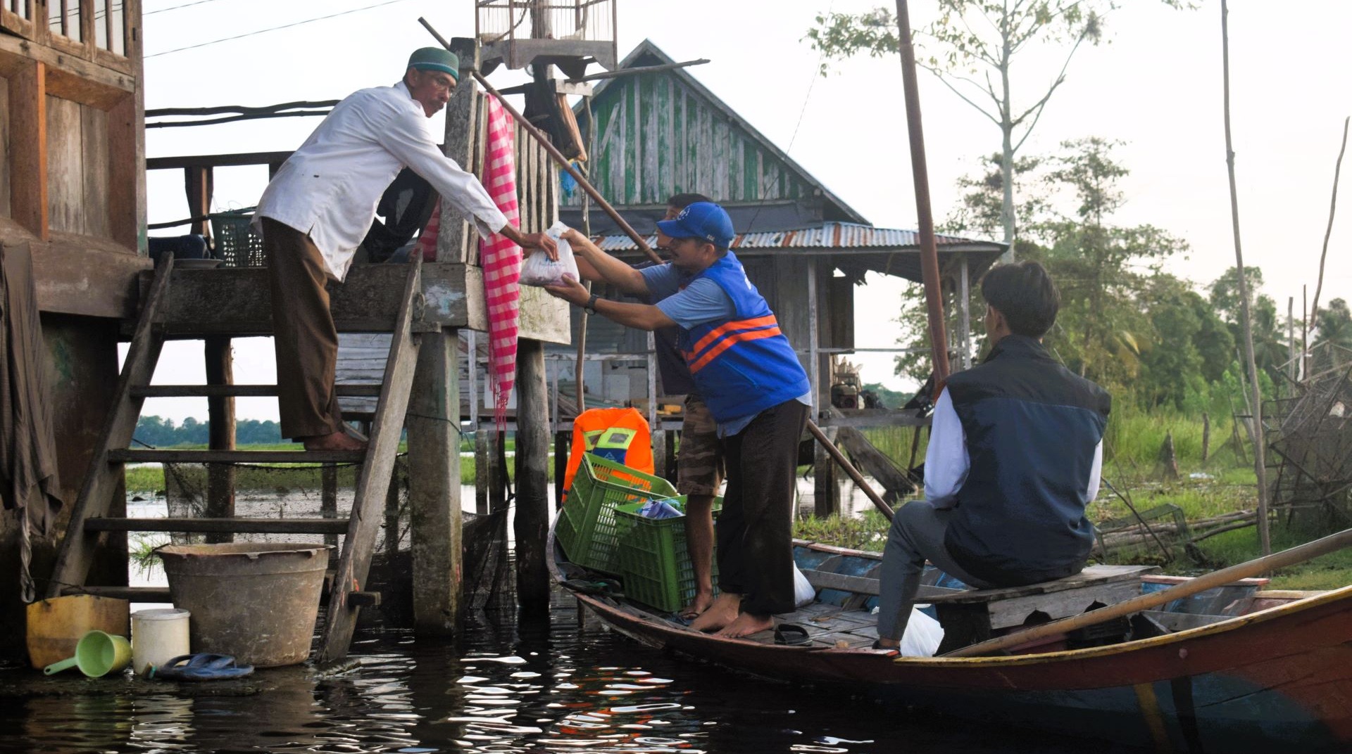 Mengukir Senyuman di Pelosok Pulau Kijang: Perjalanan Qurban Penuh Makna di Iduladha 1446 H 