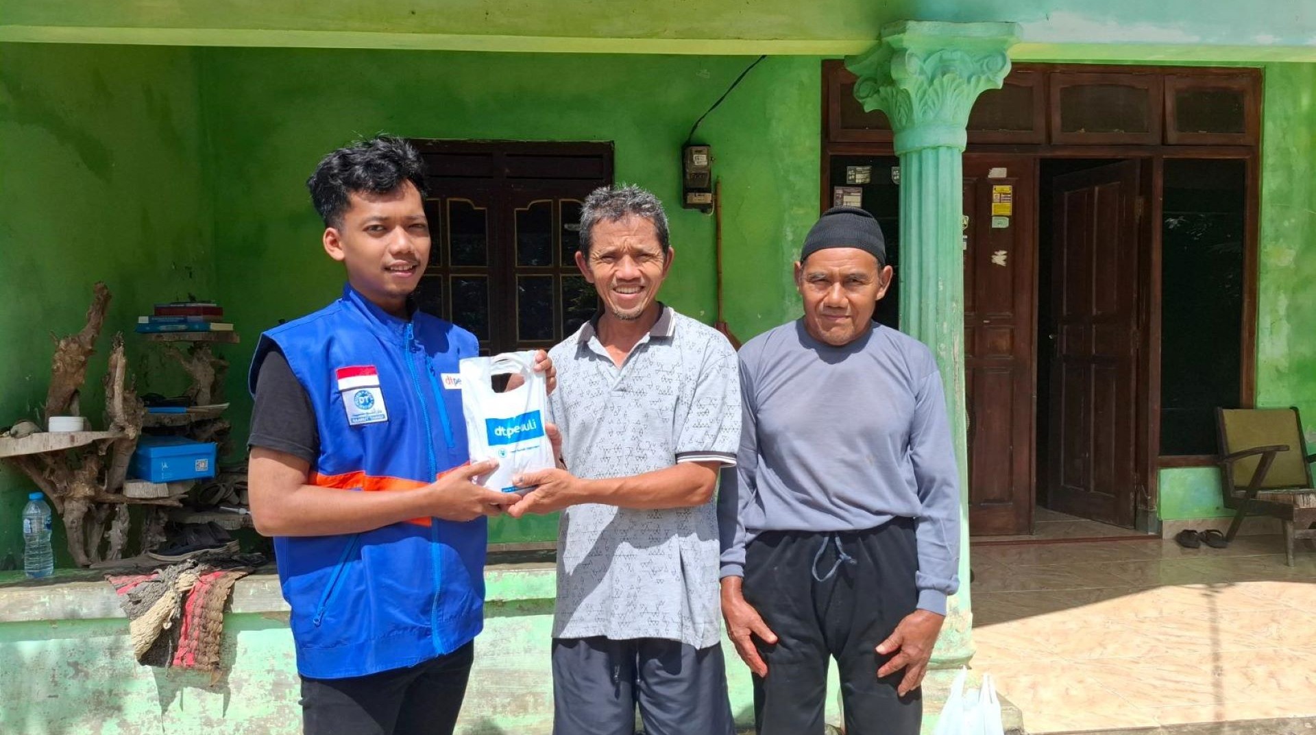Grab Indonesia Bersama DT Peduli Berqurban di Dusun Gebang Gunungkidul 