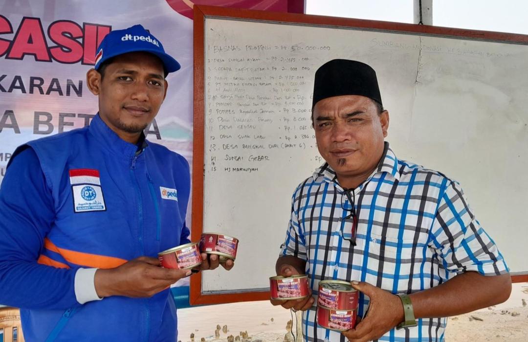 Tahap I, DT Peduli Salurkan Bantuan Sembako untuk Korban Kebakaran di Sungai Dualap 