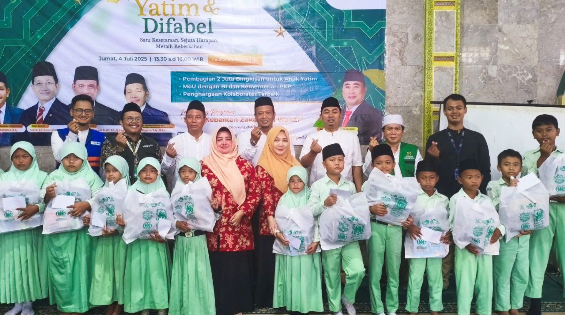 DT Peduli Cianjur Berkontribusi dalam Kegiatan Lebaran Yatim dan Difabel Serentak Kemenag RI 