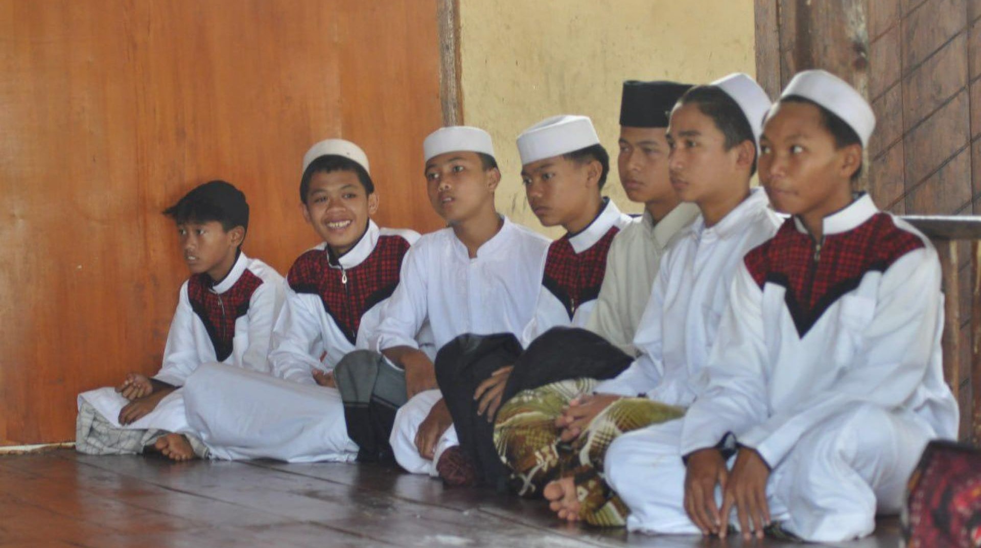 DT Peduli Sukabumi Salurkan Santunan untuk 35 Anak Yatim di Ponpes Baiti Jannati 