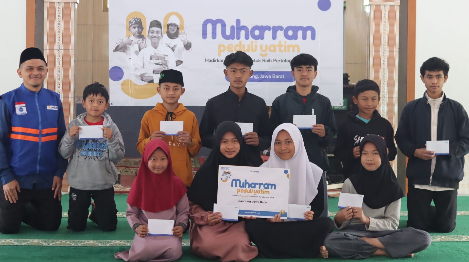 10 Muharram, DT Peduli Bandung Salurkan Santunan untuk Anak Yatim di Pelosok Rancabali 