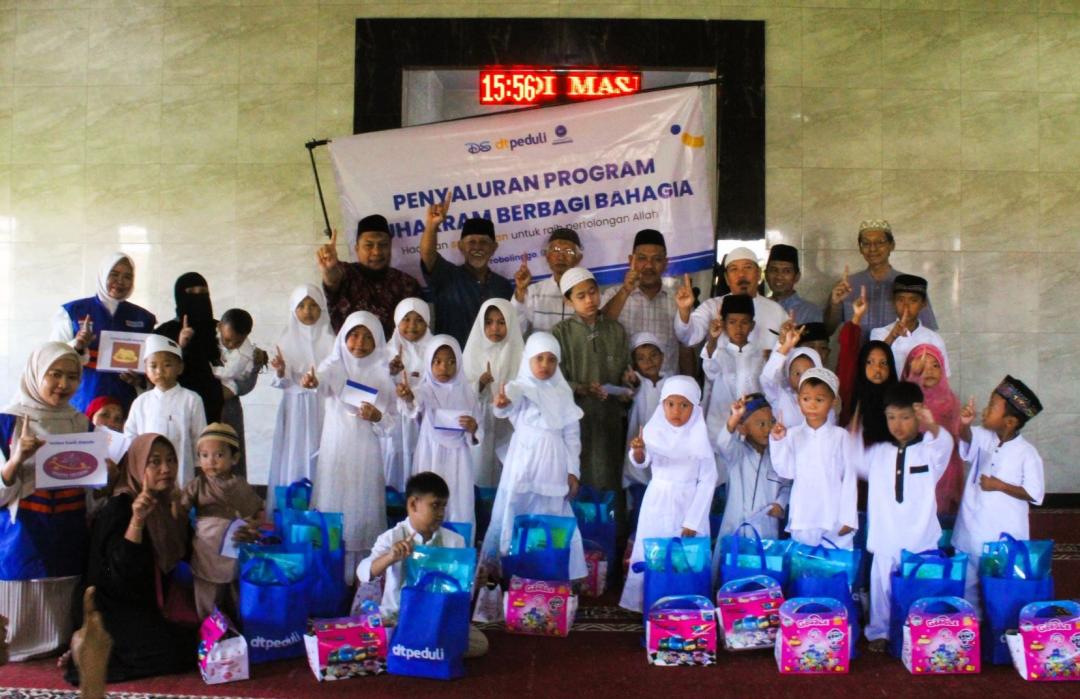 Pertama Kali Digelar di Probolinggo, DT Peduli Salurkan Santunan Muharram untuk Anak Yatim di Masjid DT 
