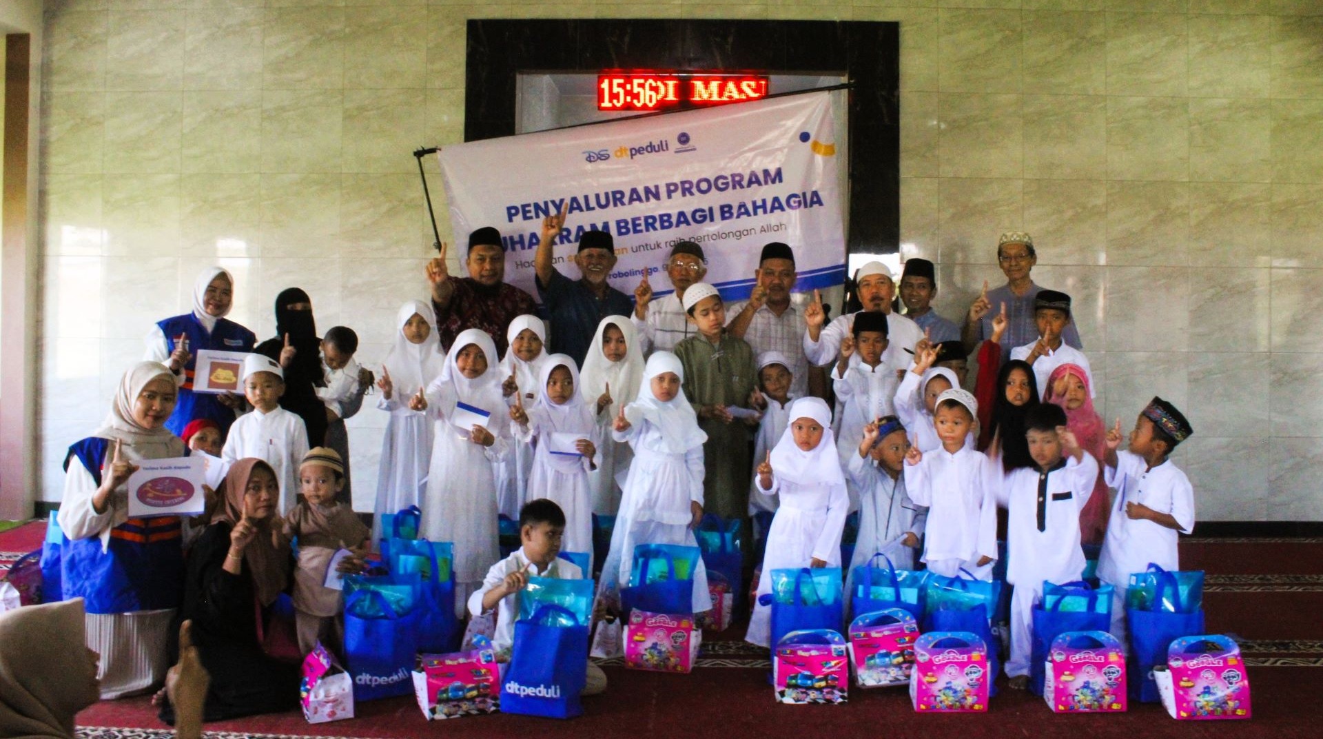 Pertama Kali Digelar di Probolinggo, DT Peduli Salurkan Santunan Muharram untuk Anak Yatim di Masjid DT 