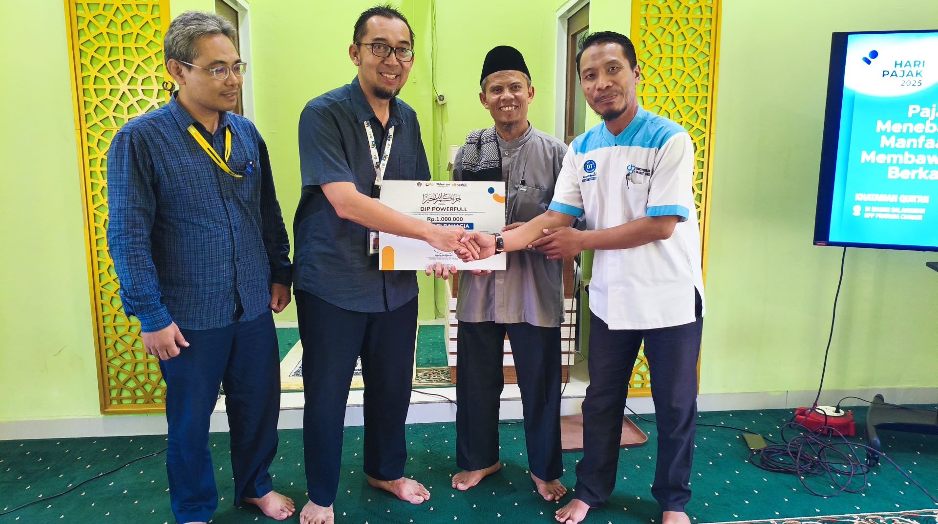 DT Peduli dan KPP Cianjur Gelar Kajian Bulanan dan Penyerahan Donasi Muharram 