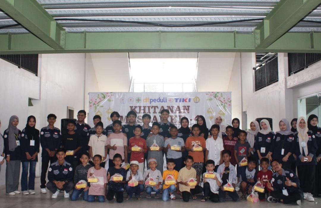 Gelar Khitanan Massal Gratis, LDK Pelita Indonesia dan DT Peduli Riau Bantu Warga Kurang Mampu 