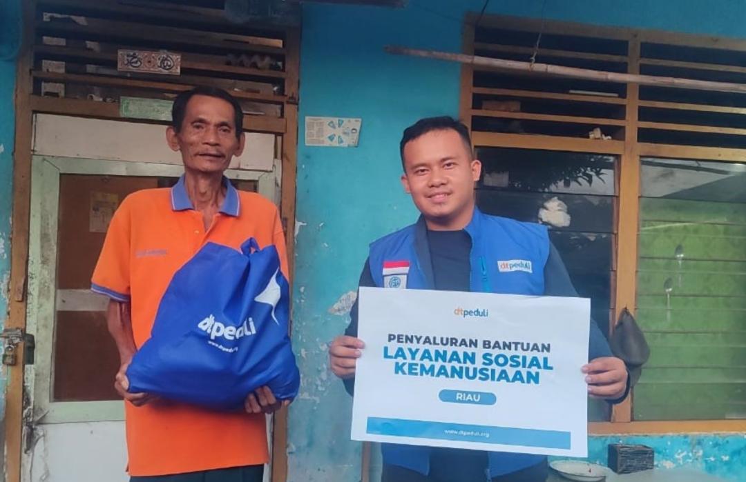 Tebar Kebermanfaatan, DT Peduli Riau Salurkan 25 Paket Sembako untuk Mustahik 