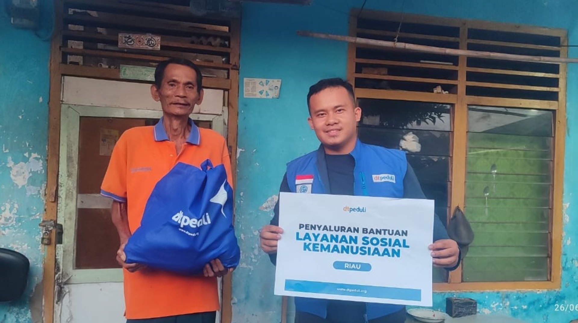 Tebar Kebermanfaatan, DT Peduli Riau Salurkan 25 Paket Sembako untuk Mustahik 