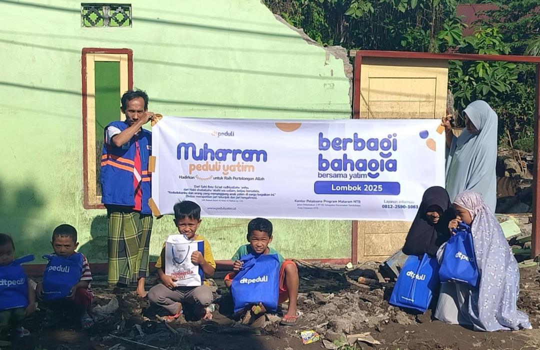 Menebar Kehangatan, Berbagi Senyuman: DT Peduli Salurkan Bantuan bagi Anak Yatim dan Penyintas Banjir Mataram 