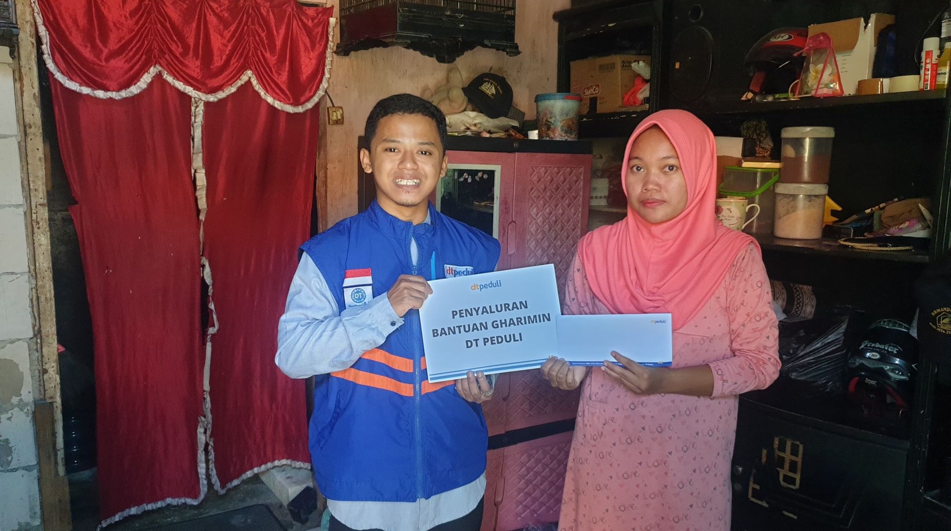 Ringankan Beban Hidup, DT Peduli Jatim Salurkan Bantuan Zakat untuk Dua Ibu Tangguh di Surabaya 