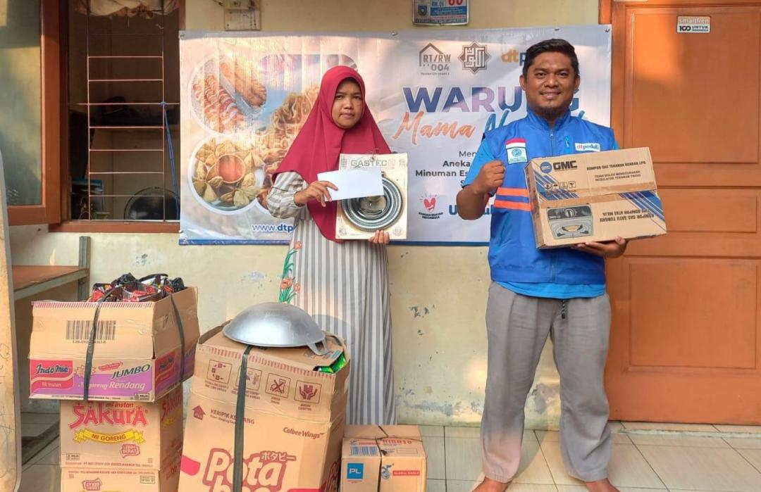 DT Peduli Banten dan DKM Masjid Al Kautsar Salurkan Bantuan Modal Usaha untuk Warung Mama Nazmah 
