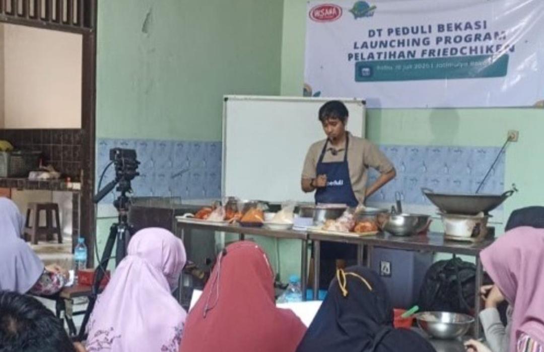 DT Peduli dan Hisana Gelar Pelatihan Fried Chicken di Rumah Wakaf El Tartil Indonesia 