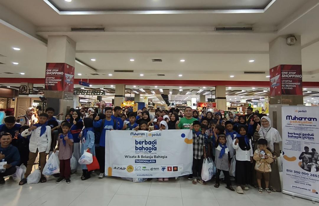 DT Peduli Hadirkan Senyum Anak Yatim dengan Belanja Bersama di Plaza Asia 
