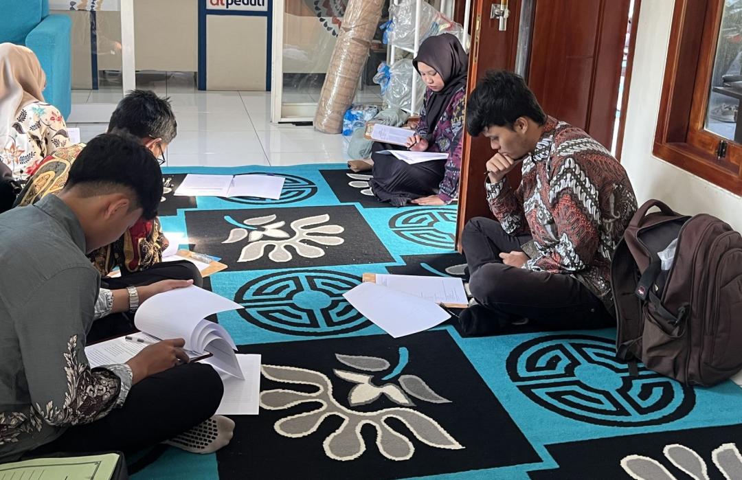Mahasiswa Ikuti Seleksi Tahap Dua Beasiswa Khadimul Ummah di DT Peduli Malang 
