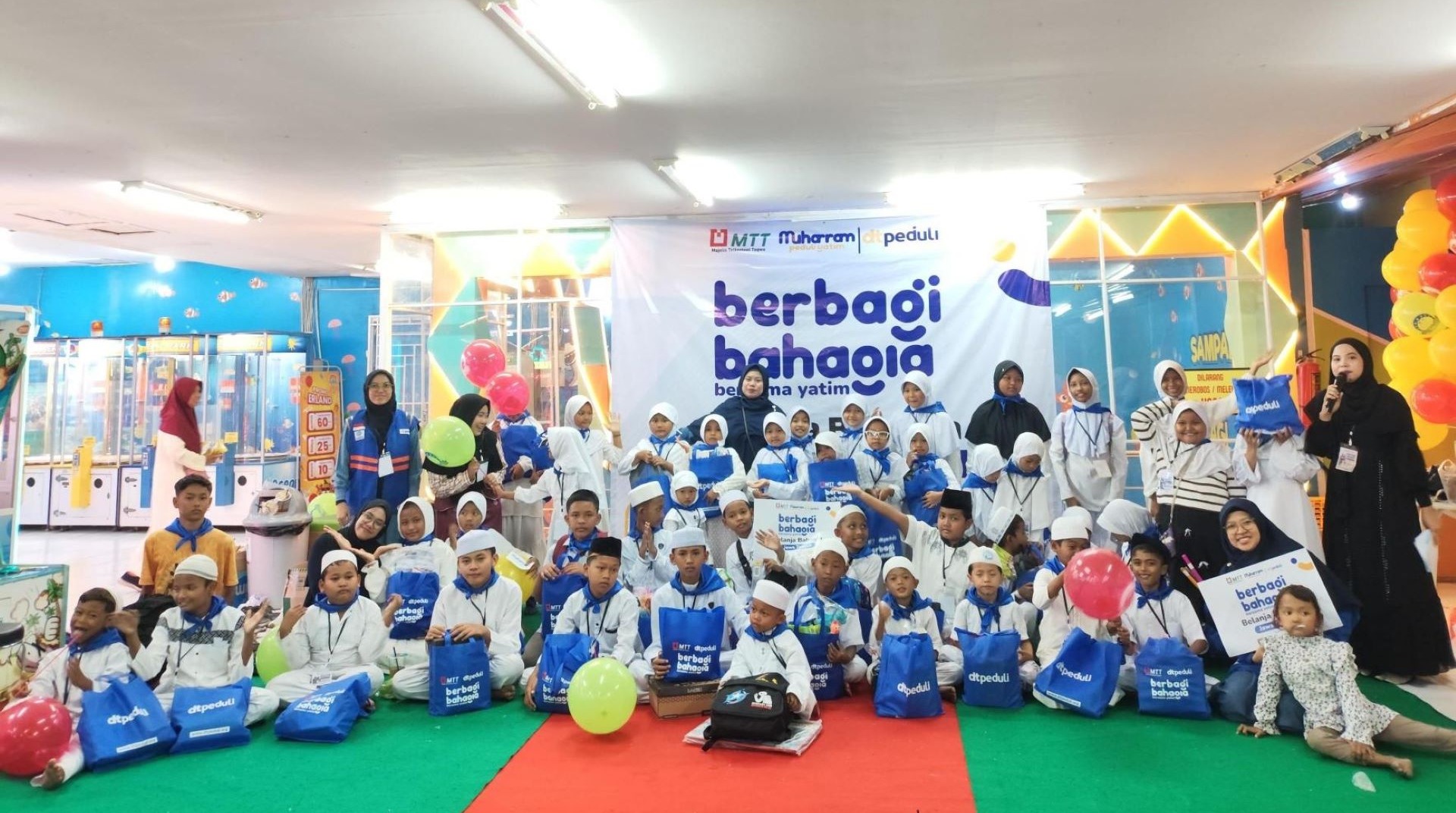 Ukir Senyum Bahagia 50 Sahabat Yatim dalam Program Belanja Bahagia DT Peduli Jateng dan Majelis Telkomsel Taqwa 