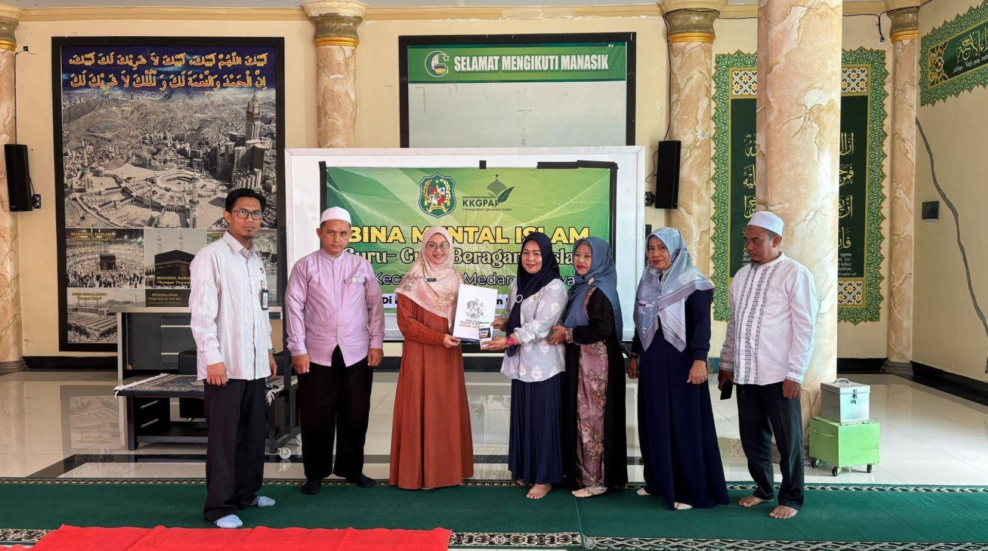 Perkuat Sinergi Dakwah, DT Peduli Sumut Serahkan Kencleng Peduli Umat di Kegiatan Bina Mental K3S dan KKGPAI Belawan 