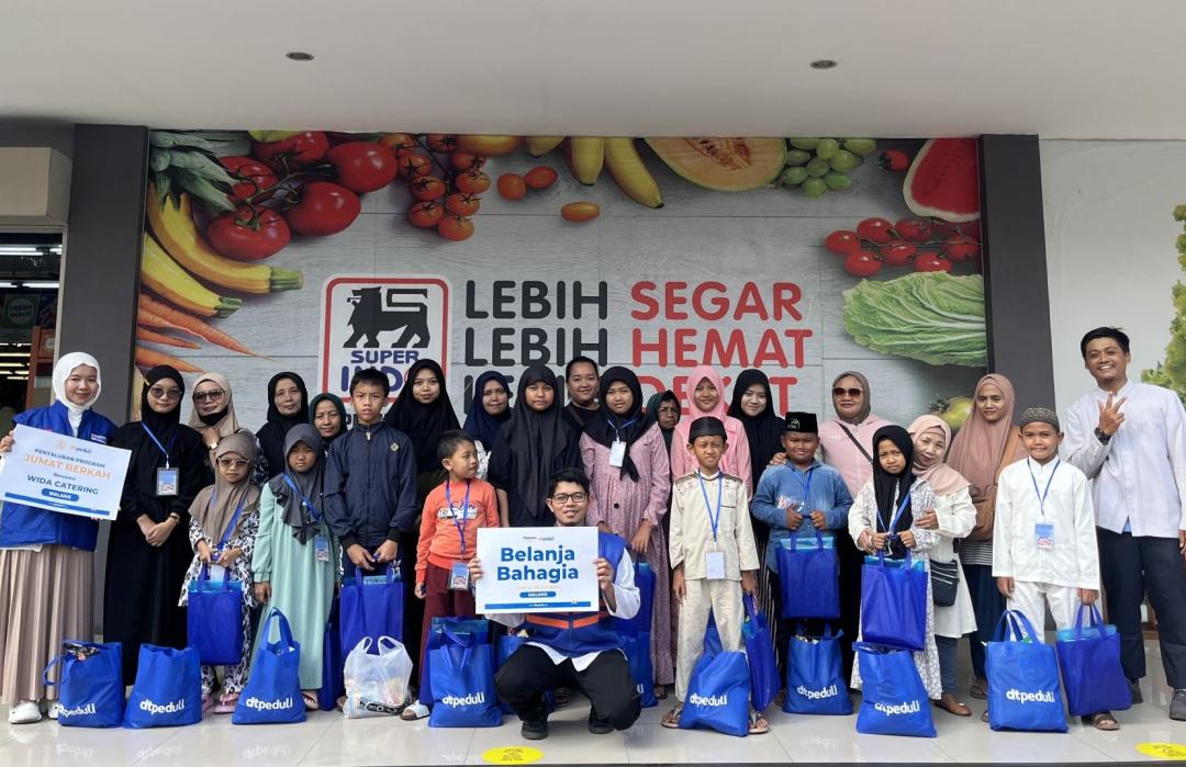 DT Peduli Malang Tutup Muharram dengan Belanja Bahagia Bersama Anak Yatim 