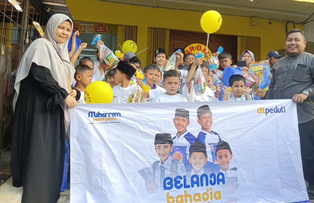 Senyum Ceria 40 Anak Yatim Dhuafa di Jakarta Saat Belanja Bahagia Bersama DT Peduli dan Yayasan Ilmu Cahaya Iman As Syafi’i  