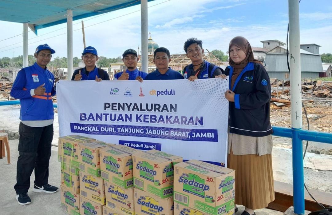 DT Peduli Jambi Salurkan Bantuan Tahap II untuk Korban Kebakaran di Sungai Dualap 