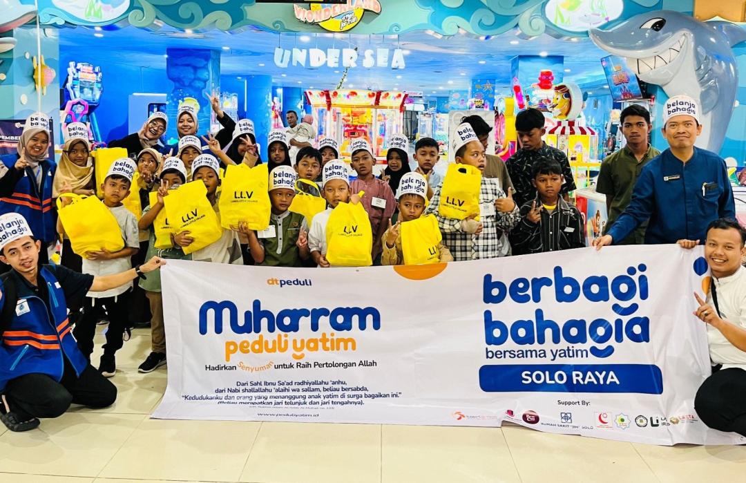 Puncak Muharram Peduli Yatim: DT Peduli Solo Raya Gelar Belanja Bahagia untuk 50 Anak Yatim Dhuafa 