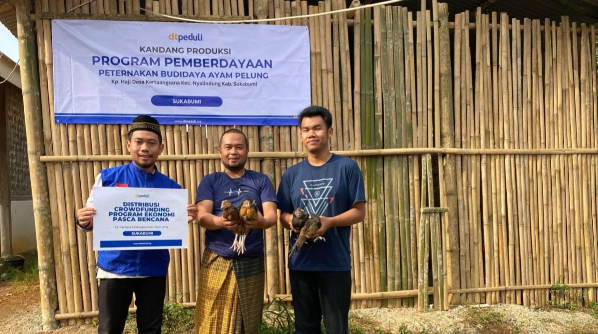 Pulihkan Ekonomi Pascabencana, DT Peduli Sukabumi Salurkan Program Peternakan Unggas di Kampung Haji 