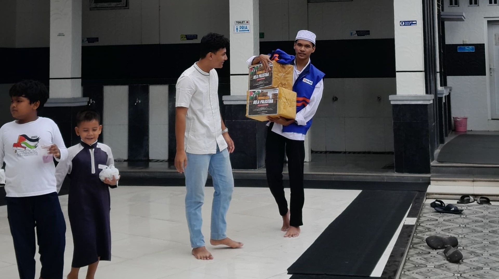 DT Peduli Aceh Himpun Donasi untuk Anak Yatim Palestina, Masjid Al-Hidayah Peurada Ikut Berpartisipasi 