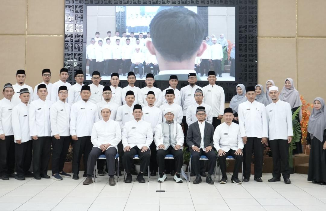 Aa Gym Lantik Jajaran Pengurus dan Manajemen Baru Yayasan DT Peduli 