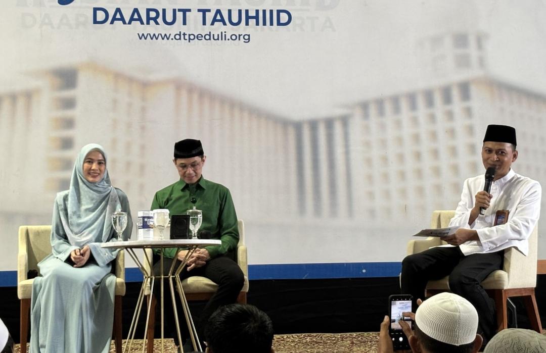 DT Peduli Jakarta Gelar Kajian Tauhiid di Masjid Istiqlal, Dude Harlino dan Alyssa Soebandono Berbagi Inspirasi Keluarga Sakinah 